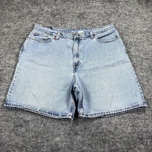 Vintage Levis Bermuda Shorts Womens 20W Blue Light Wash Relaxed Denim Plus Size